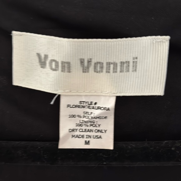 Von Vonni Patterned Floral black mini dresss Sz Medium - Picture 7 of 17